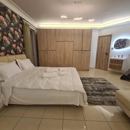Sunny Private Jacuzzi Hydromassage Acropolis & Lycabettus Far View Parking 300m Metro Peristeri Διαμέρισμα *
