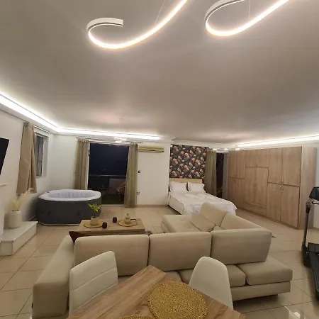 Apartment Sunny Home: Acropolis View With Private Jacuzzi Athens