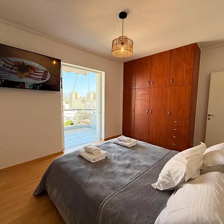 Sunny Home: Acropolis View With Private Jacuzzi Athens