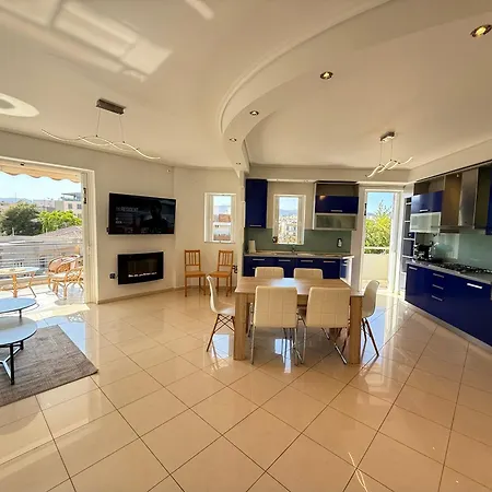 Sunny Home: Acropolis View With Private Jacuzzi Athens